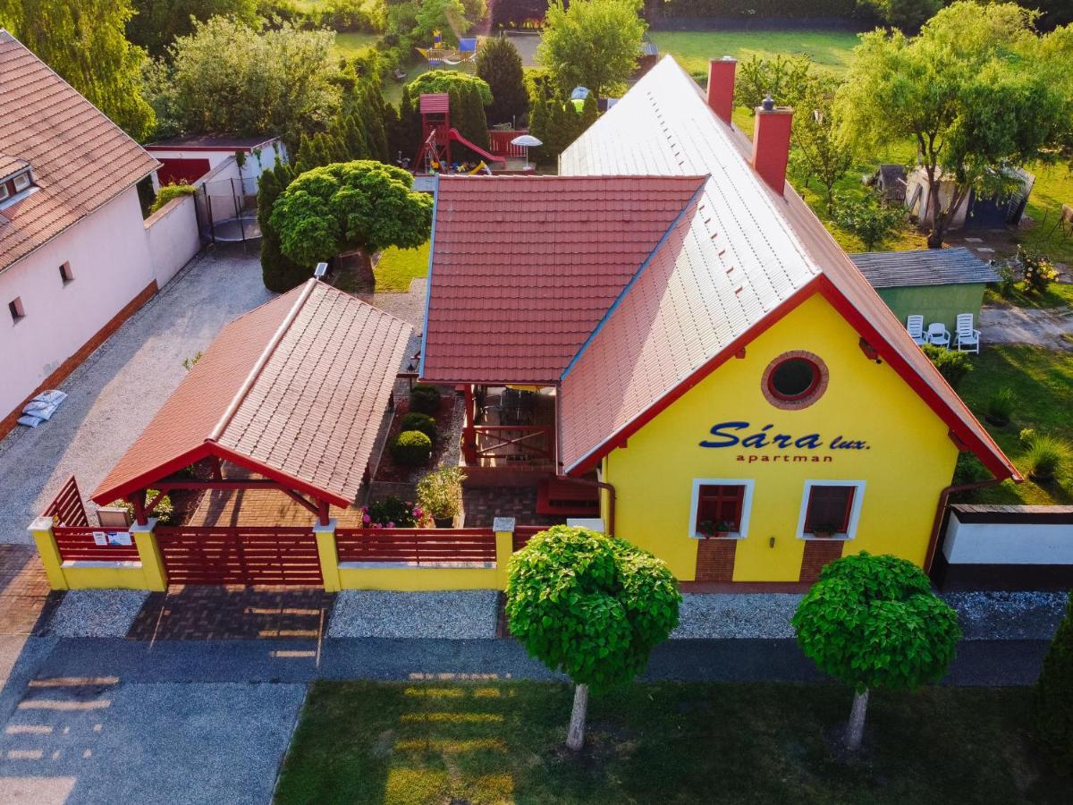 Sara-Lux Apartman Nyarliget 외부 사진